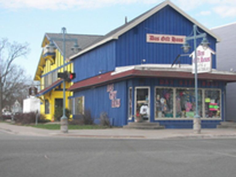 Shopping Downtown Sault Ste. Marie, Michigan!